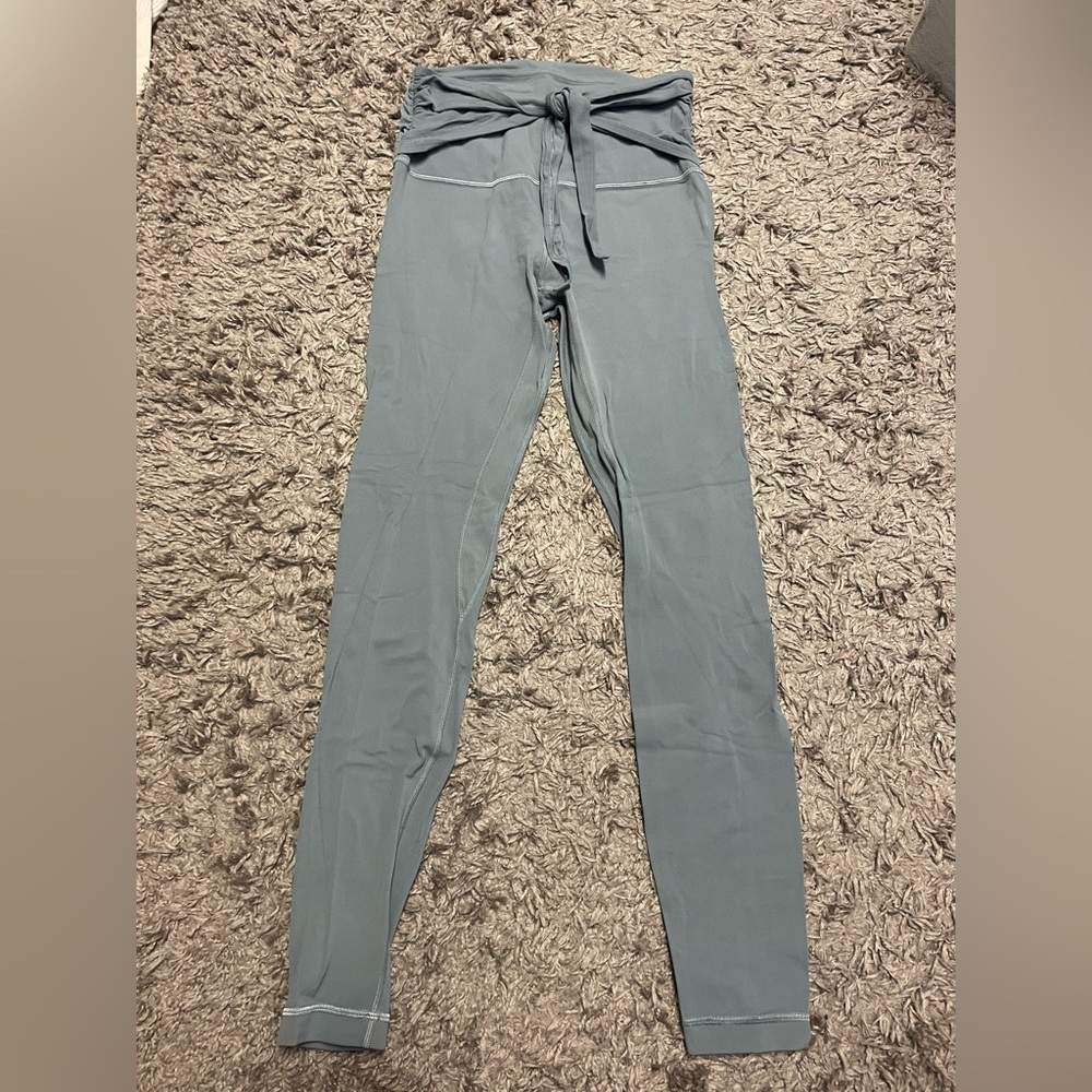 Lululemon Greyish Blue Align Leggings 28”